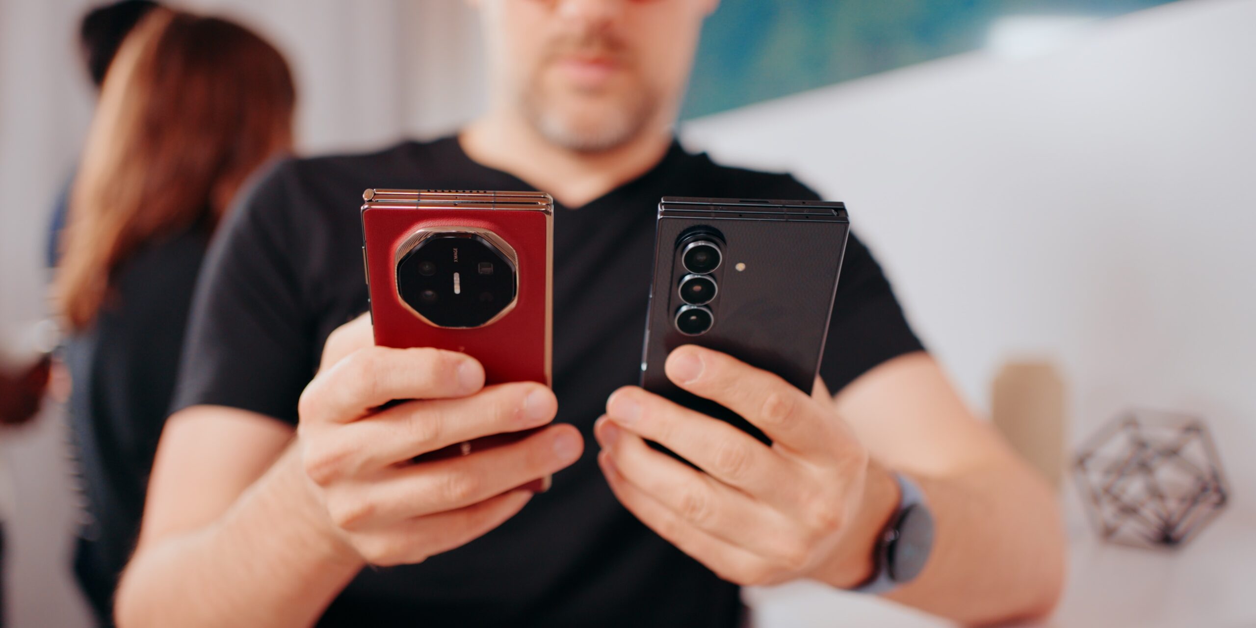 Galaxy Z TriFold vs Hauwei Mate XT