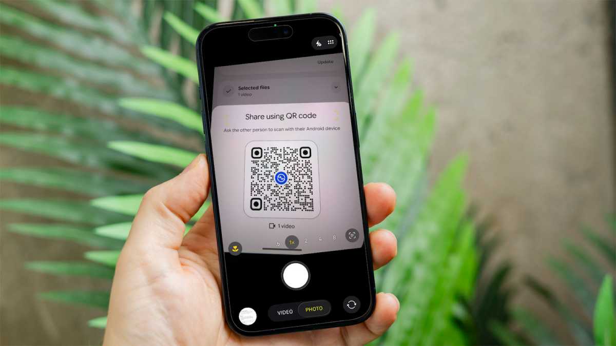 Airdrop screenshot on an iPhone