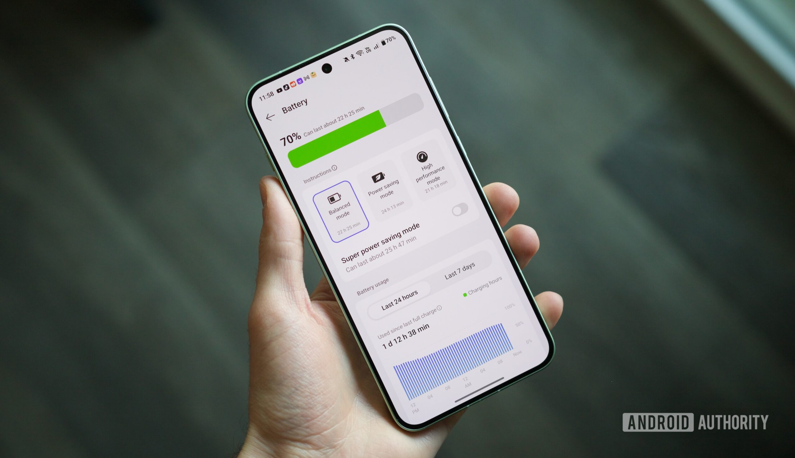 P&aacute;gina da bateria no OnePlus 15R.