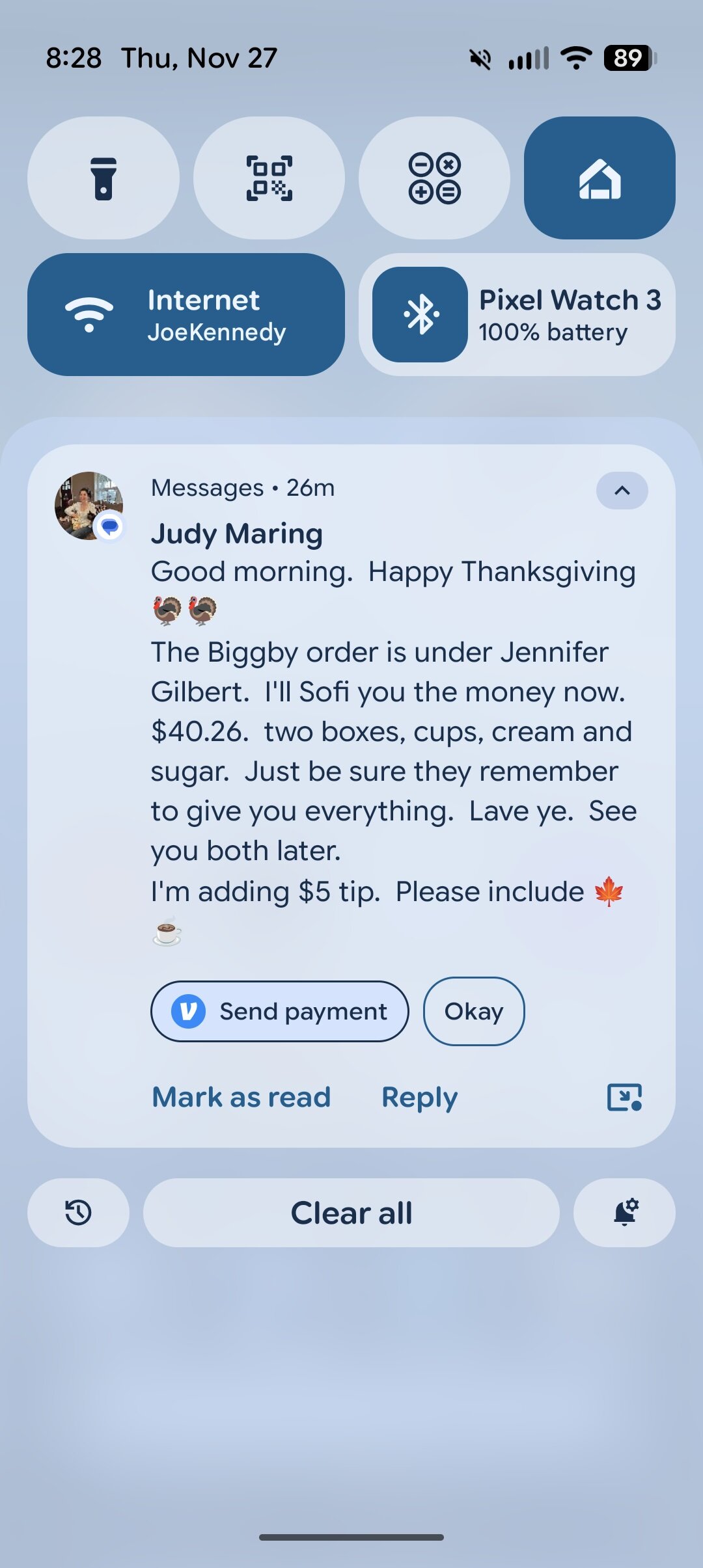 Captura de tela de uma notifica&ccedil;&atilde;o de mensagem de texto longa em um smartphone Pixel.