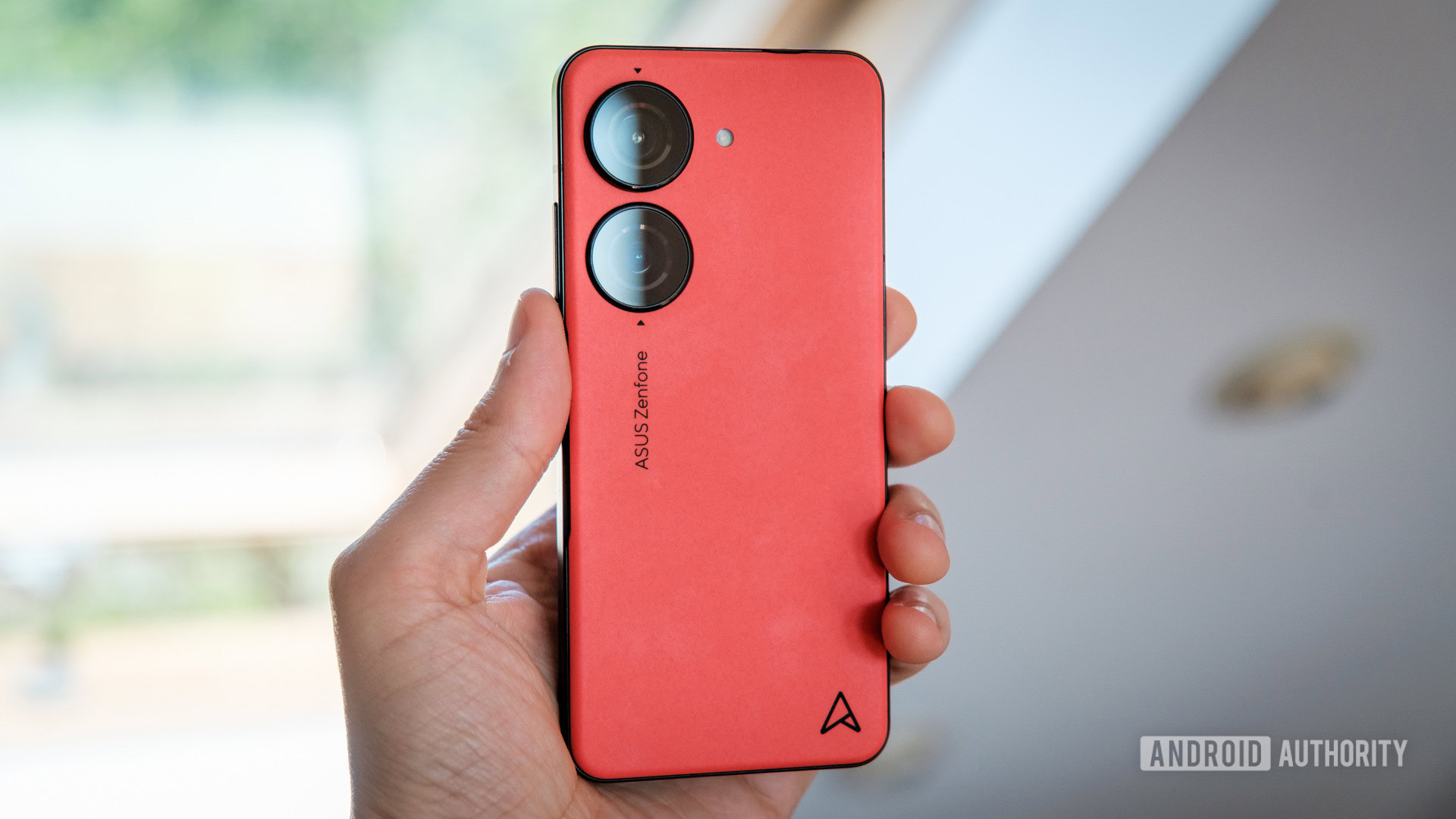 ASUS Zenfone 10 de volta &agrave; m&atilde;o