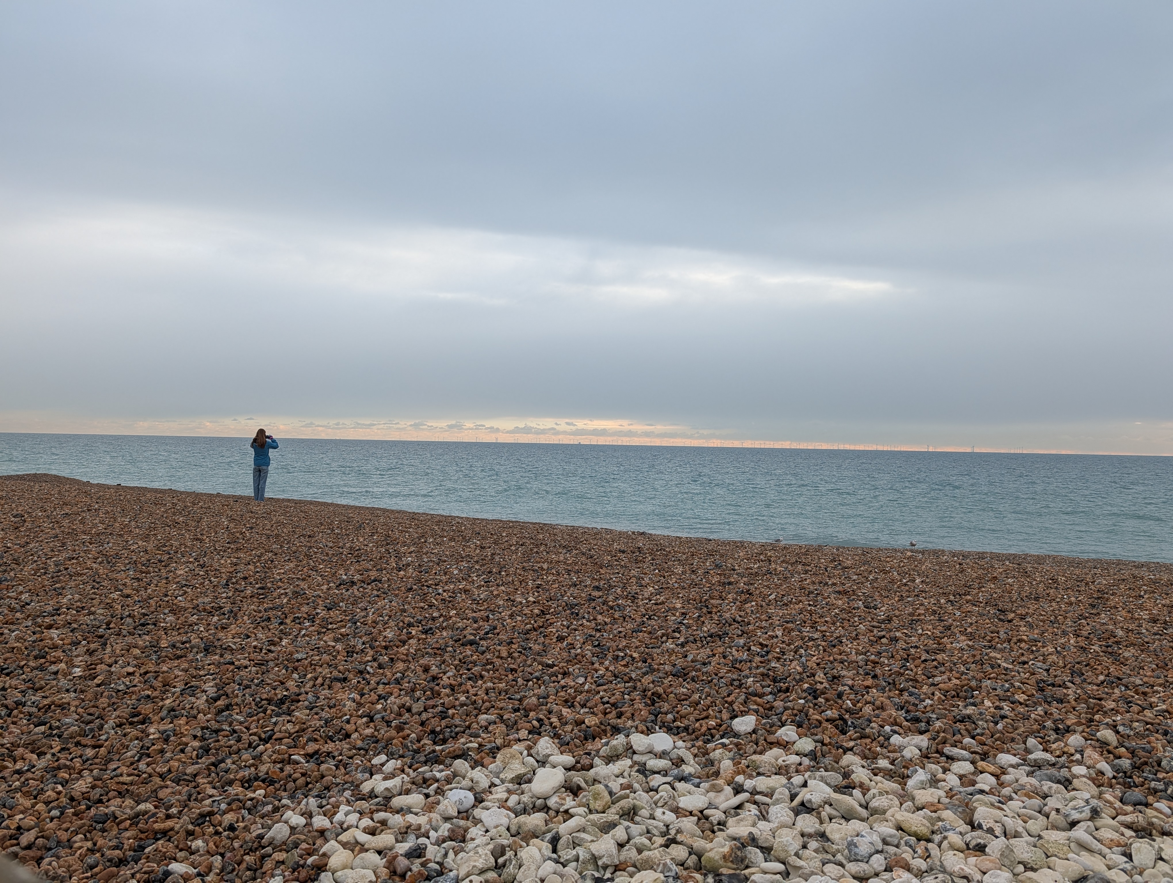 Google Pixel 10 Pro camera sample 1x zoom beach