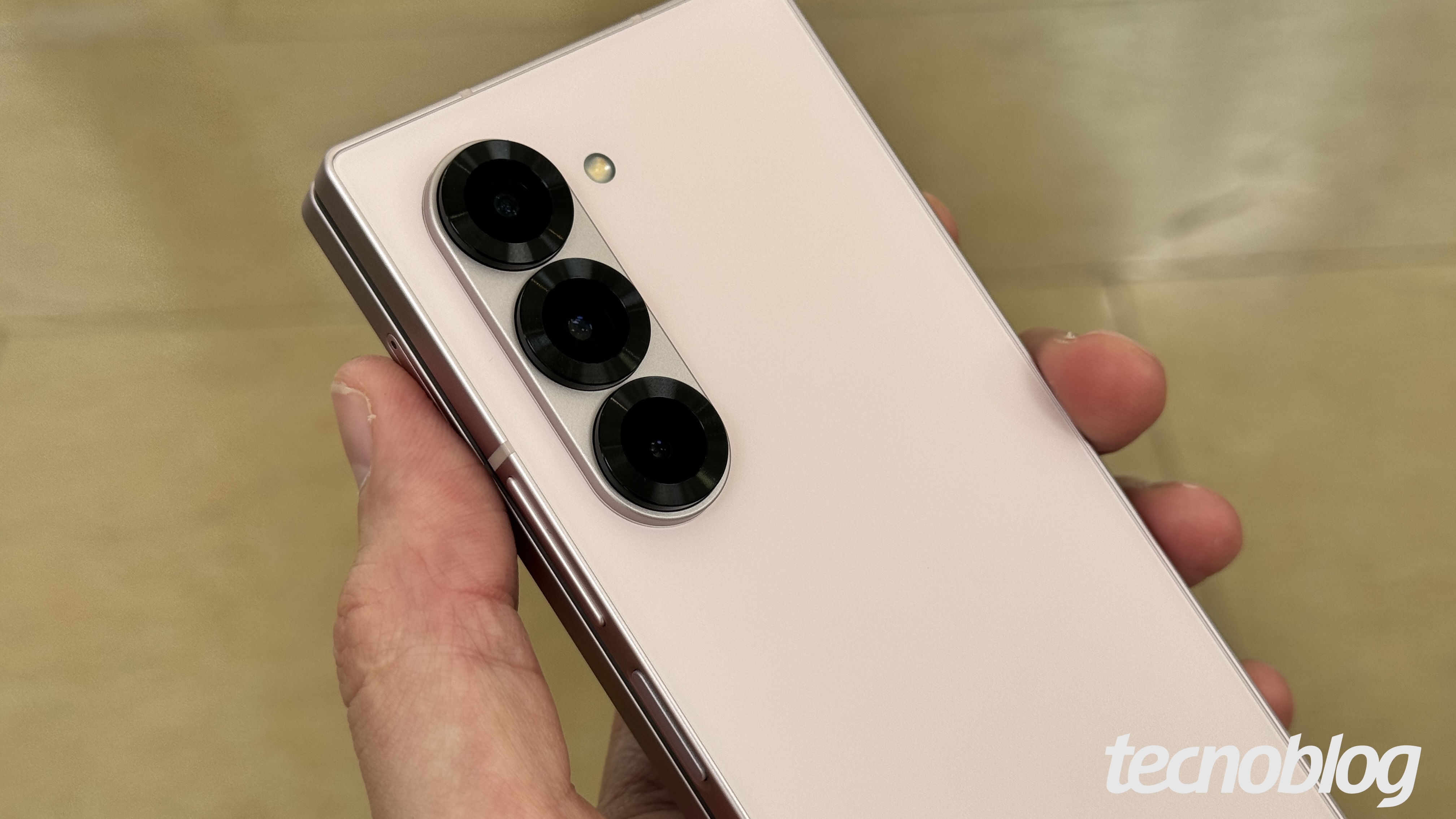 Câmeras do Galaxy Z Fold 6 (Imagem: Thássius Veloso/Tecnoblog)