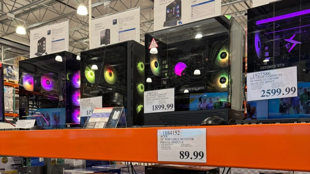 PCs em loja da Costco sem m&oacute;dulos de RAM