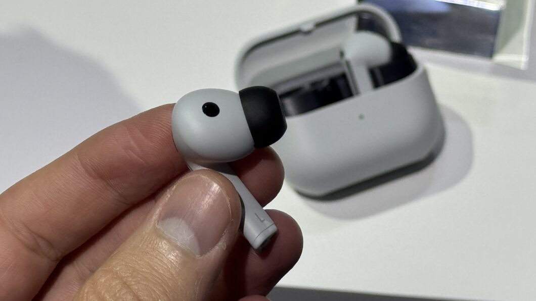 Galaxy Buds 3 FE (foto: Thássius Veloso/Tecnoblog)