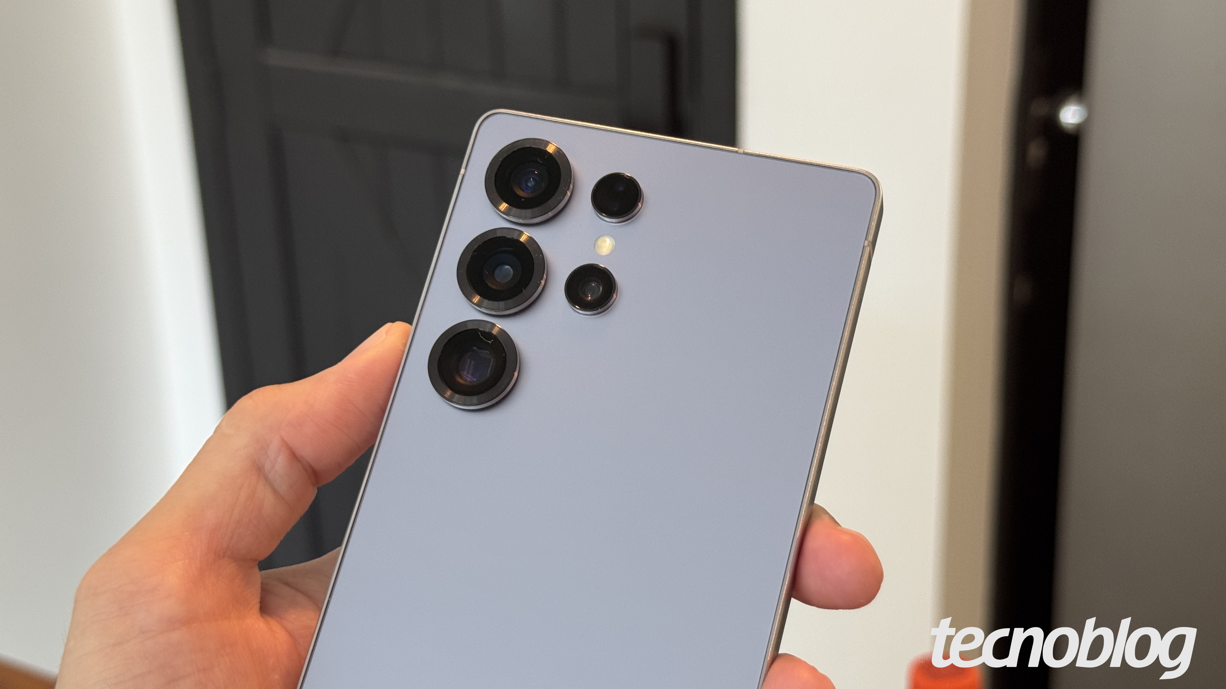 Galaxy S25 Ultra (foto: Th&aacute;ssius Veloso/Tecnoblog)
