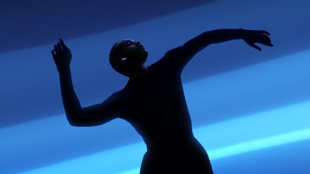 Apple AirPods 4 (imagem: divulga&ccedil;&atilde;o)