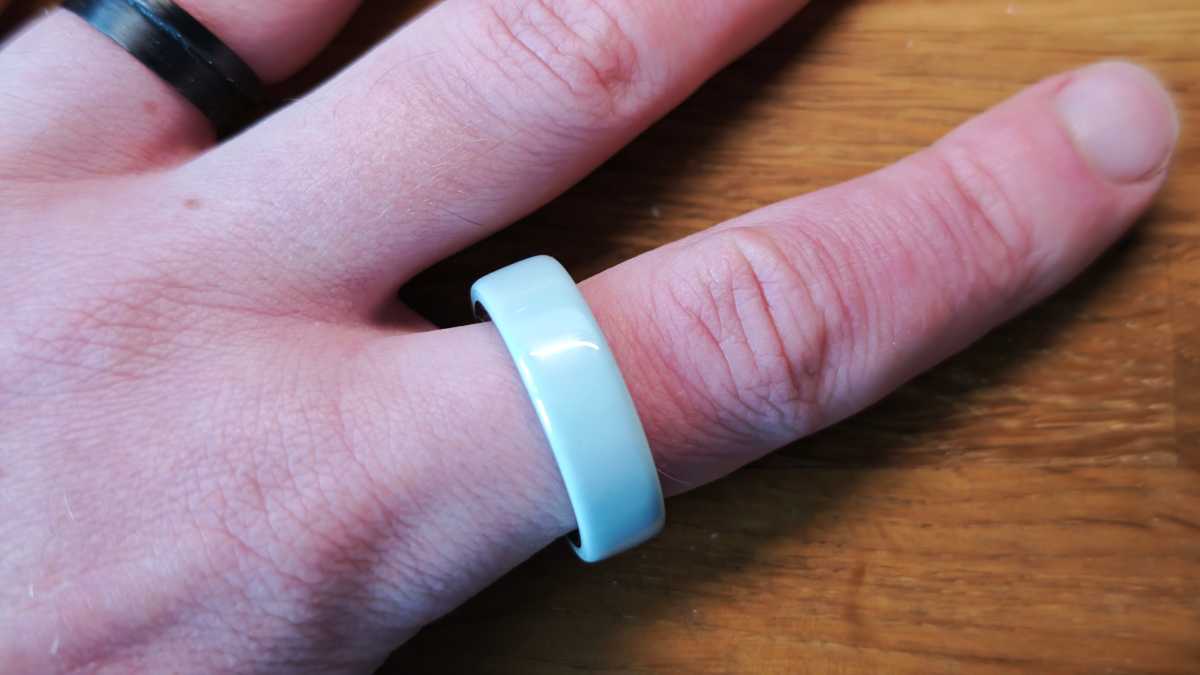 Oura Ring 4 Ceramic Edition 9