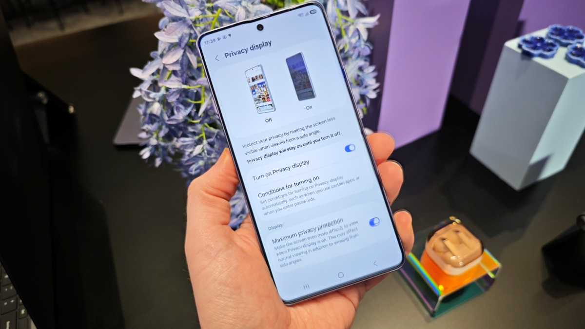 Samsung Galaxy S26 Ultra privacy display settings