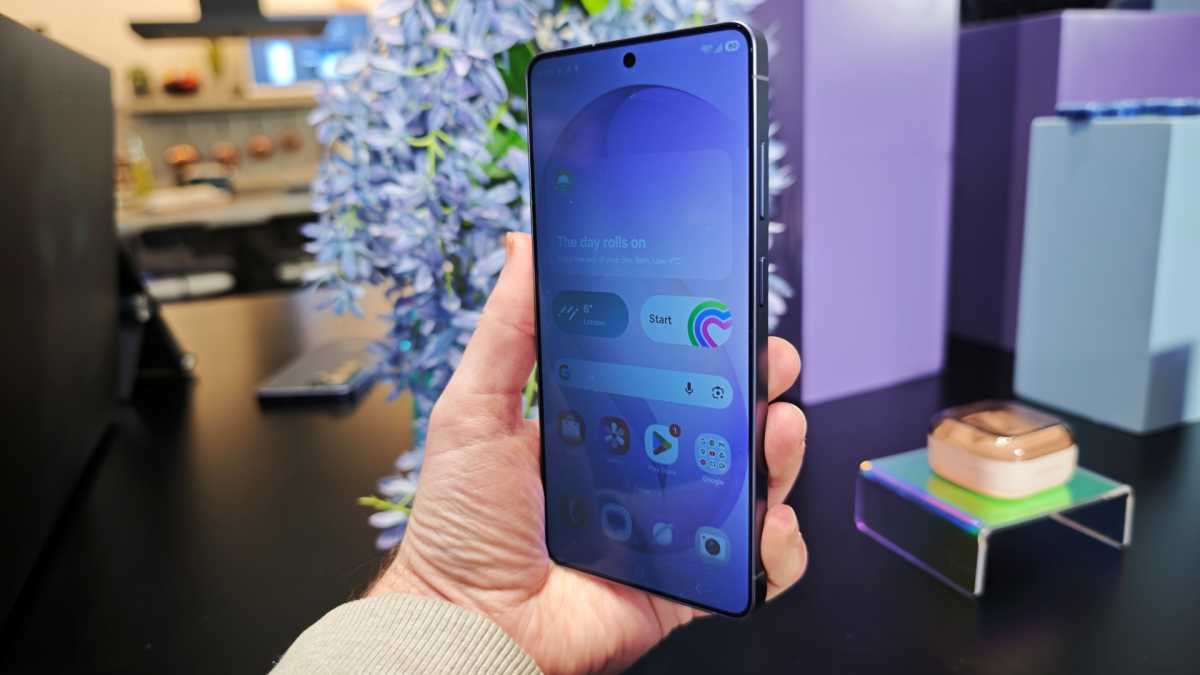 Samsung Galaxy S26 Ultra privacy display angles 2