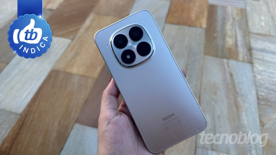 Traseira do Redmi Note 15 Pro 5G na cor titânio