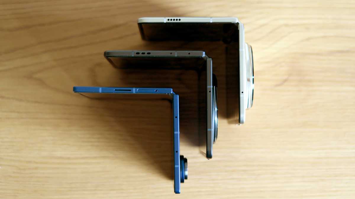 Oppo Find N5 REVIEW top down half open Samsung Galaxy Z Fold 7 Honor Magic V5