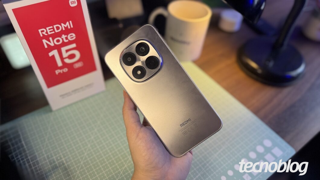 Redmi Note 15 Pro 5G na cor Tit&acirc;nio