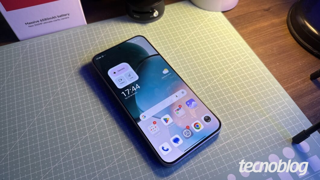 Tela inicial do Redmi Note 15 Pro 5G com &iacute;cones de apps
