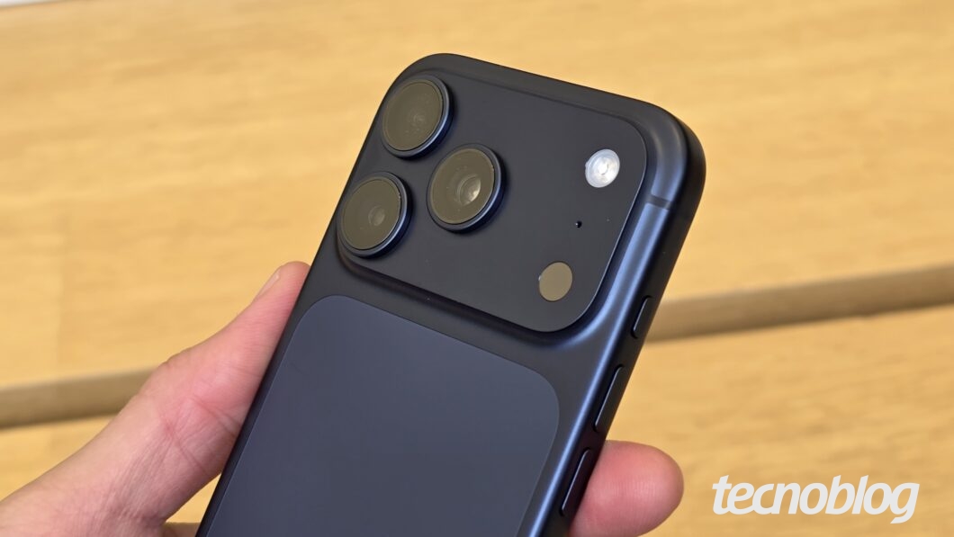 iPhone 17 Pro (foto: Thássius Veloso/Tecnoblog)
