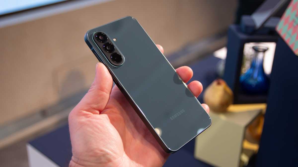 Samsung Galaxy A37 hands on 12