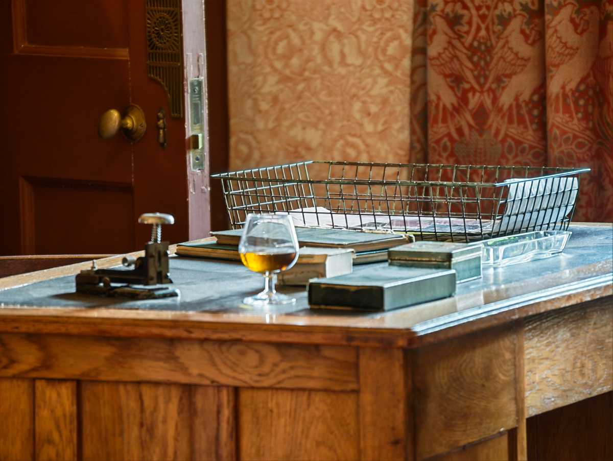 Honor Magic 8 Pro camera sample Professional Imaging Kit 200mm whiskey