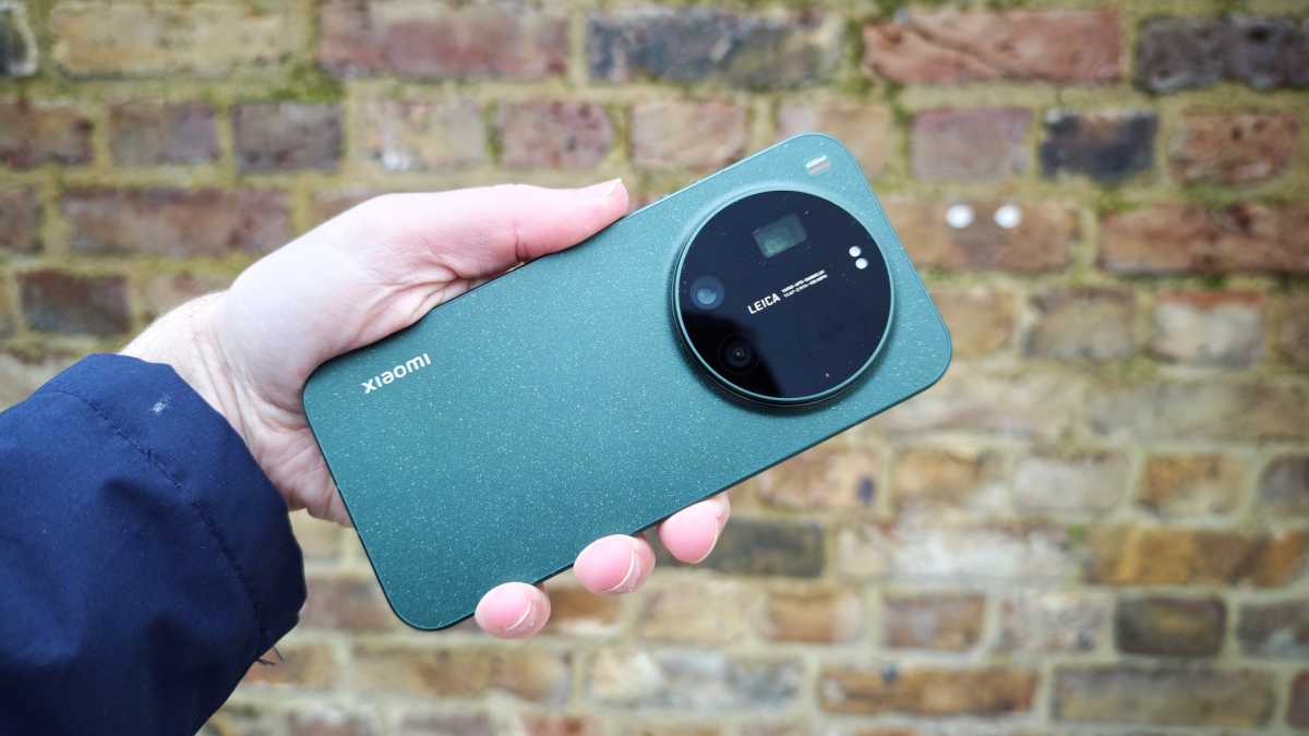 Xiaomi 17 Ultra Starlit Green