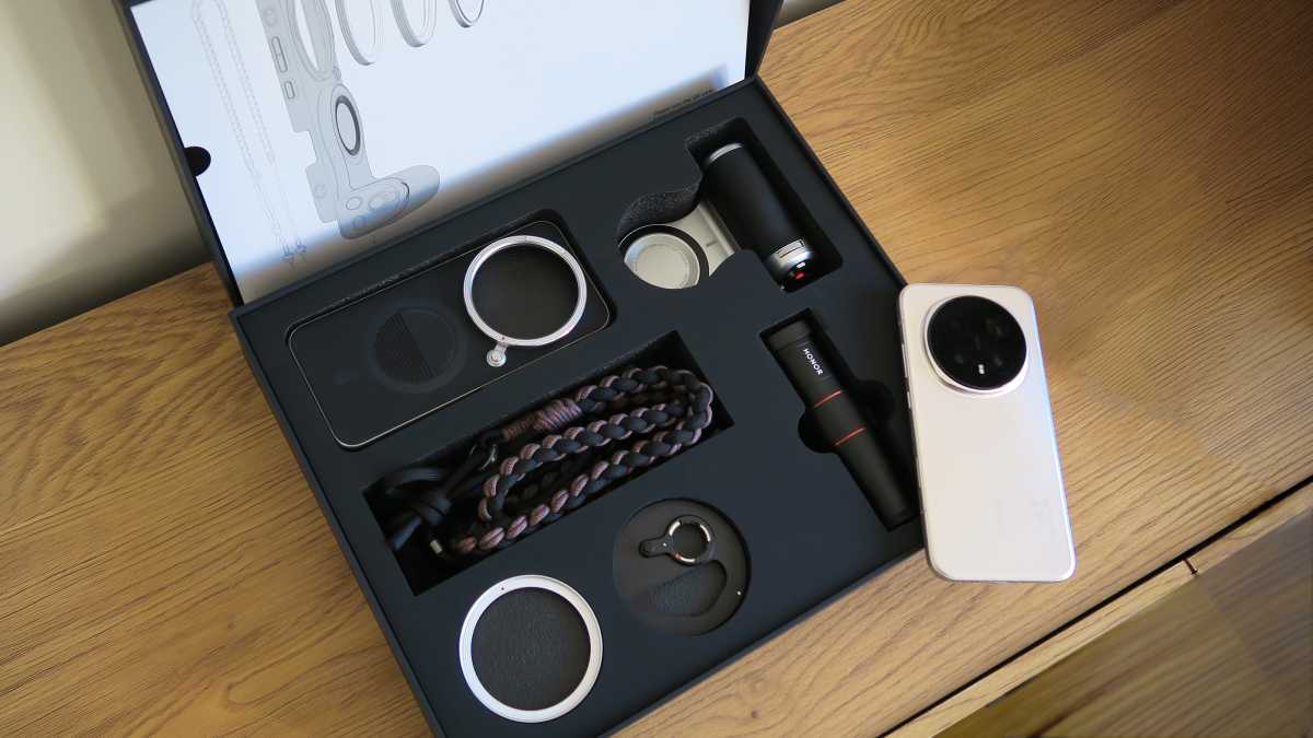 Honor Magic 8 Pro Professional Imaging Kit full box angled