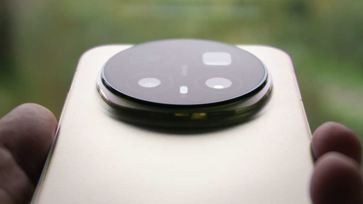 Honor Magic 8 Pro handheld angled backlit