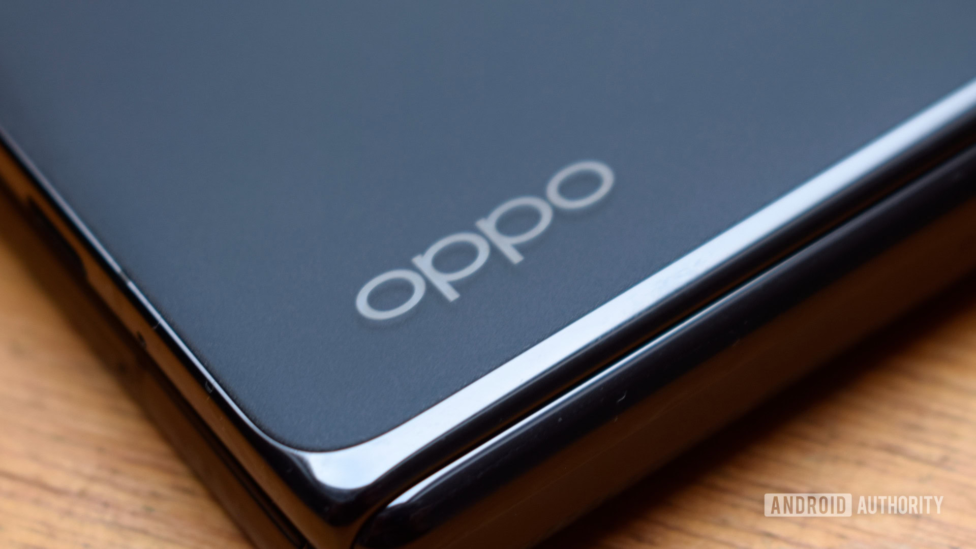 Logotipo OPPO em Find N