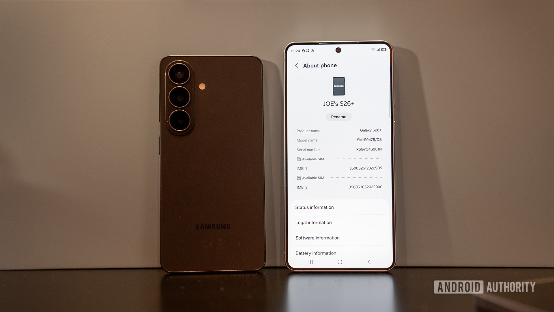 Samsung Galaxy S26 Plus mostrando a tela do telefone Samsung Galaxy S26 Plus mostrando a tela do telefone
