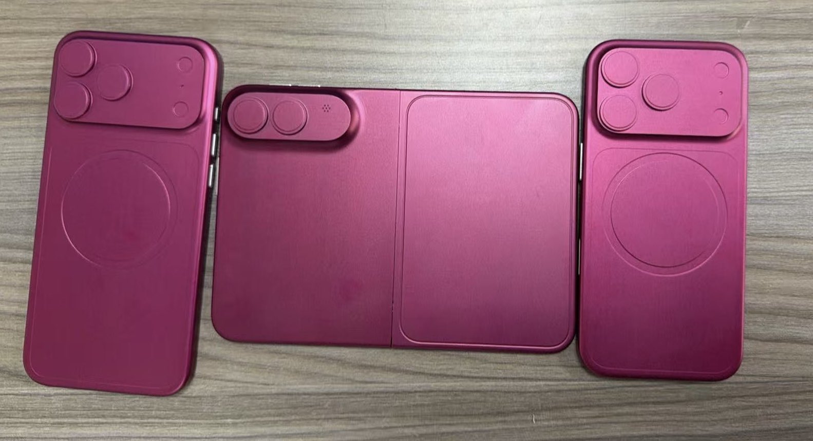 iPhone Fold, tamb&eacute;m conhecido como iPhone Ultra, iPhone 18 Pro Max e iPhone 18 Pro 1