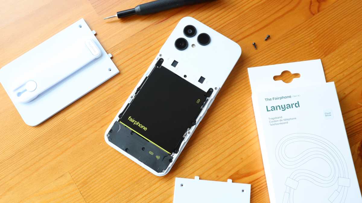 Fairphone Gen 6 exposed battery