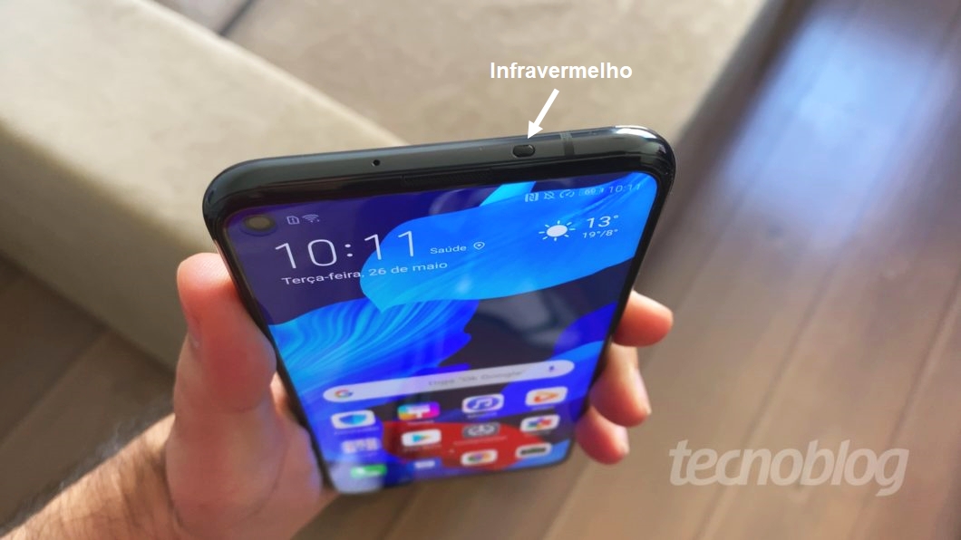 Sensor infravermelho no Huawei Nova 5T (imagem: Paulo Higa/Tecnoblog)
