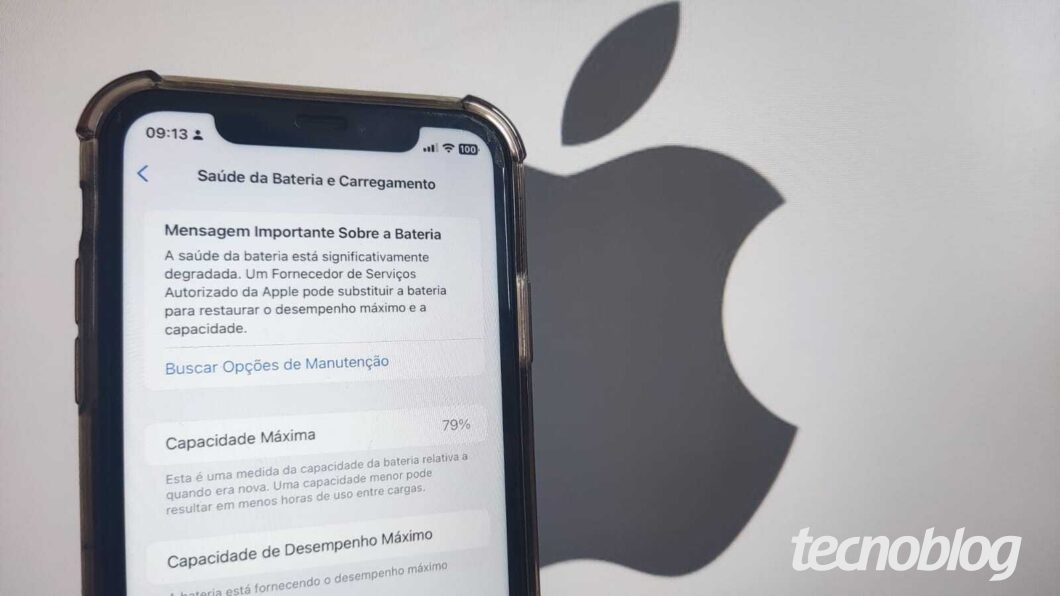 imagem de um iphone exibindo a p&aacute;gina de sa&uacute;de de bateria