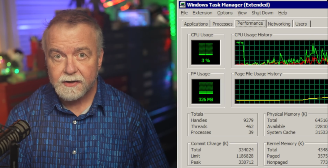 Imagem mostra uma foto de um homem com cabelo e barba branca &agrave; esquerda e uma captura de tela da primeira vers&atilde;o do gerenciador de tarefas do Windows &agrave; direita.
