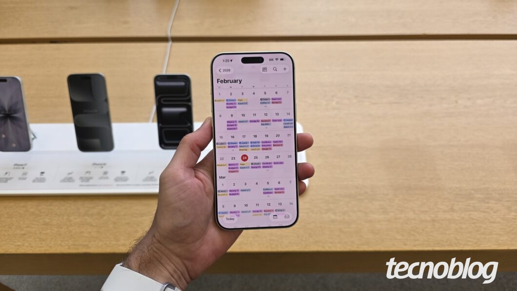 iPhone 17 Pro Max (foto: Th&aacute;ssius Veloso/Tecnoblog)