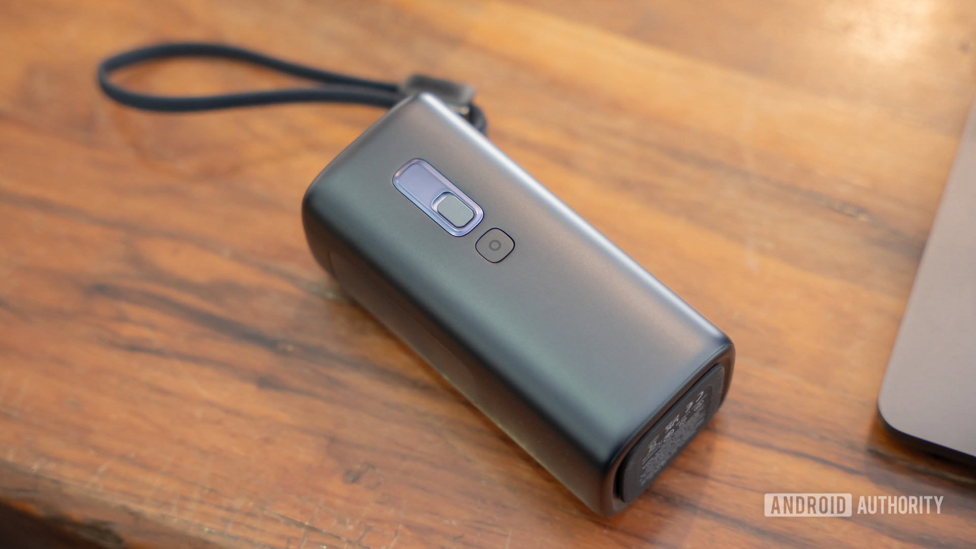 Banco Baseus MiFi Powereer na cafeteria 3