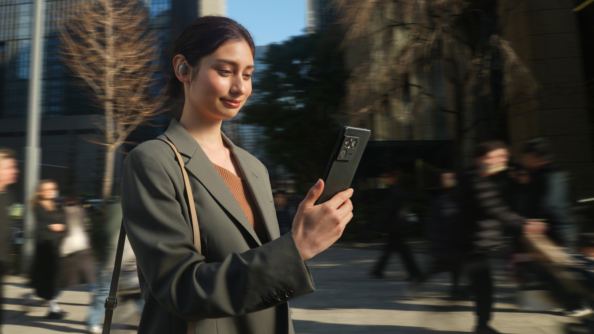 SONY XPERIA 1 viii rua recortada
