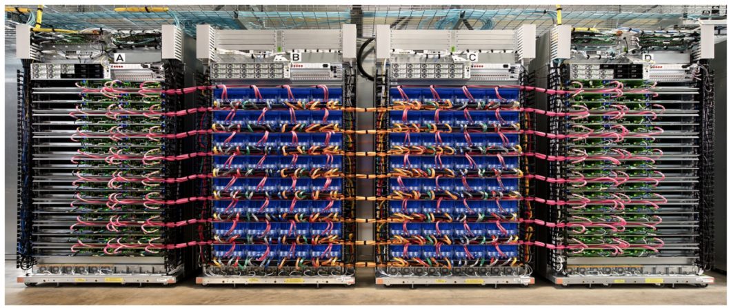 Datacenter do Google baseado em TPUs (imagem: divulgação/Google)
