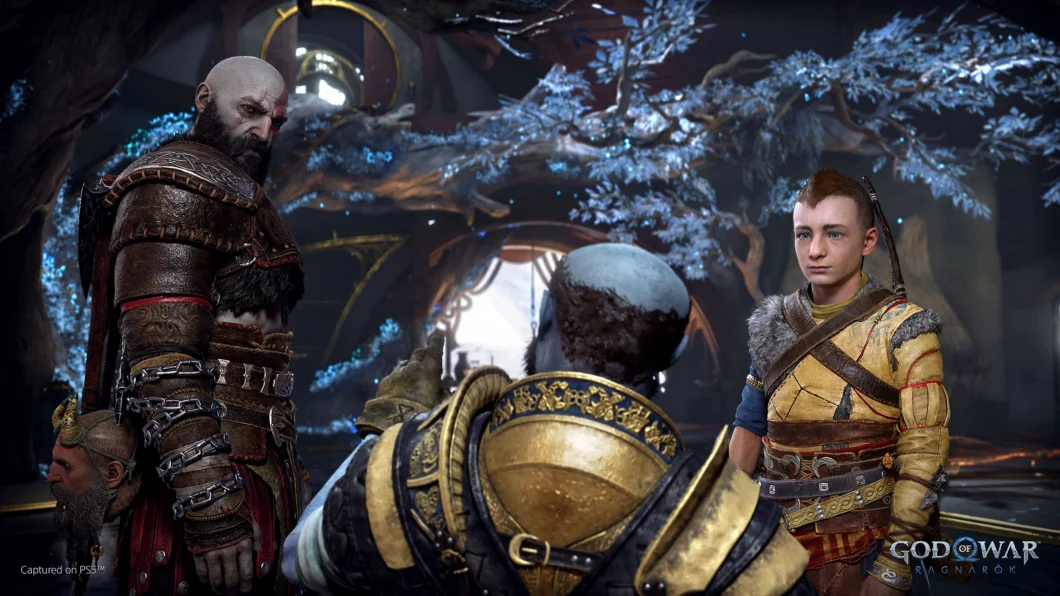 Kratos e Atreus em God of War Ragnarök, com combate no cenário dos Nove Reinos