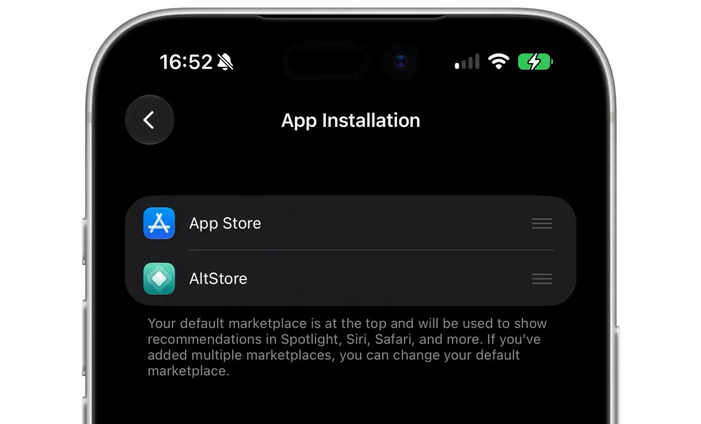 Imagem mostra a seção de apps instalados no iPhone, com a loja alternativa AltStore disponível