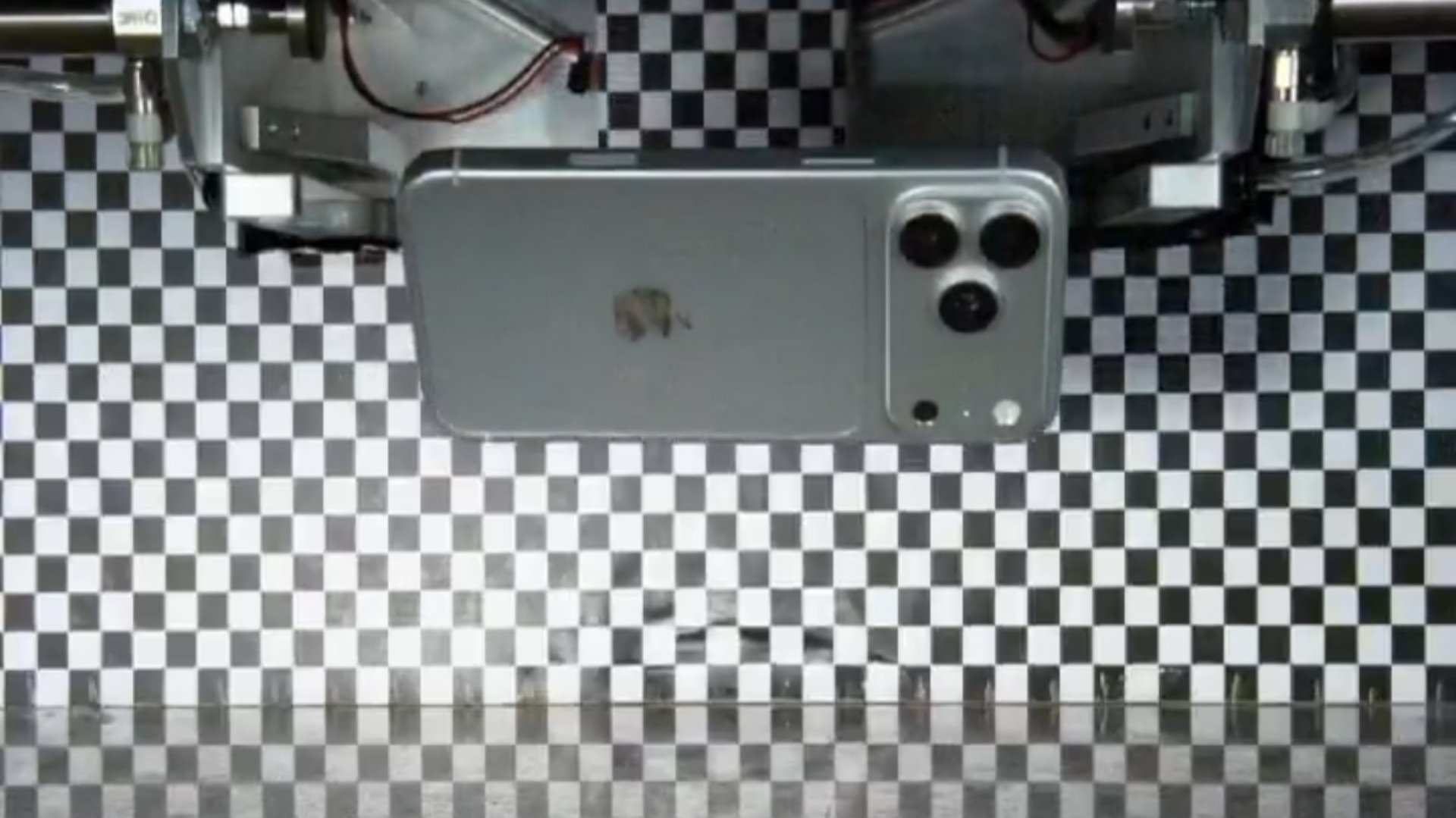 Teste de queda 1 do iPhone 18 Pro