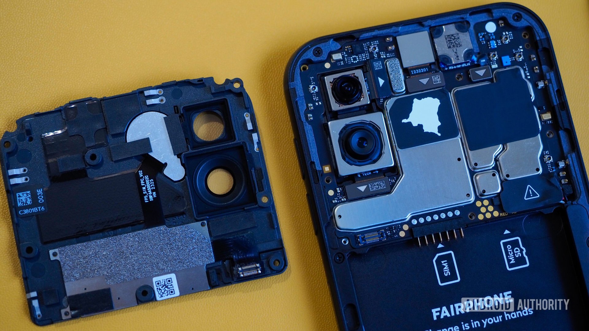módulo superior desconstruído do fairphone 5