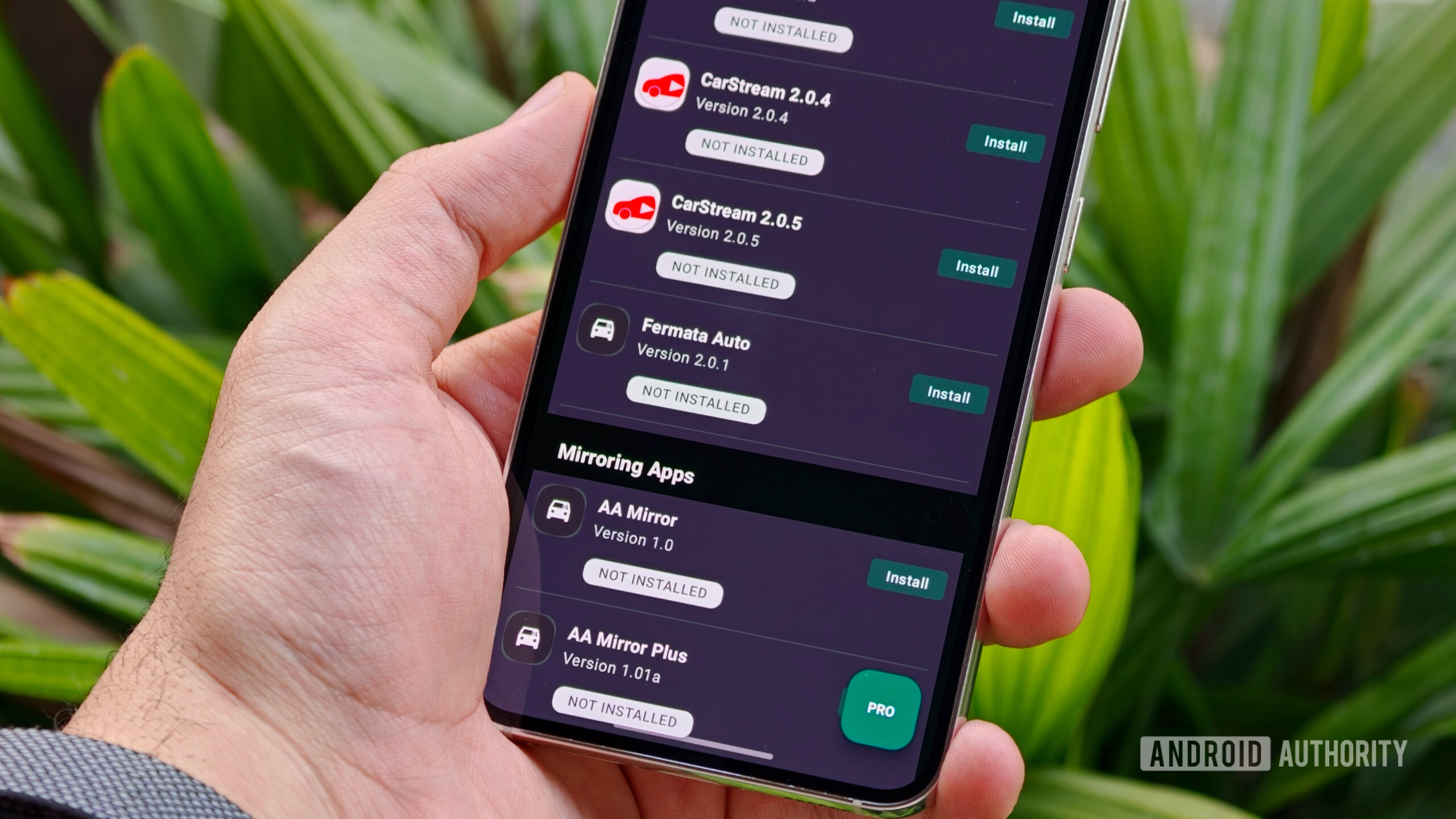 aplicativos de terceiros para Android Auto 3 Menu de download do Android Auto de terceiros apresentando opções de versão do CarStream e aplicativos de espelhamento