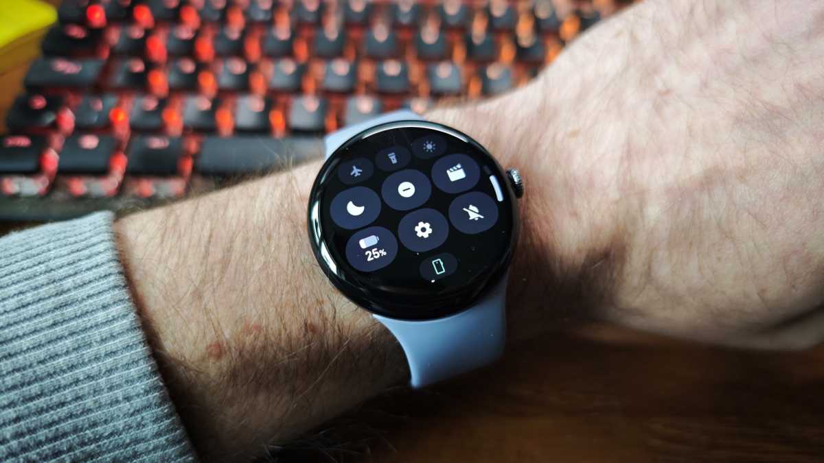 Pixel Watch 4 quick settings